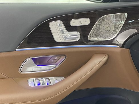 New 2025 Mercedes-Benz GLS 580 4MATIC image 23