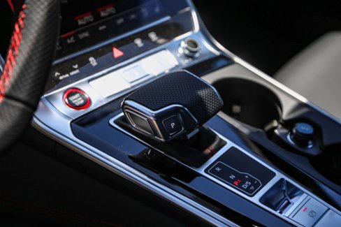 New 2025 Audi RS 6 performance image 19