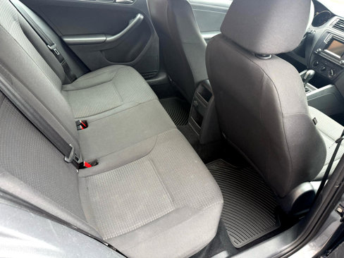 Used 2016 Volkswagen Jetta S image 8