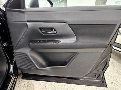 Used 2025 Nissan Kicks S image 30