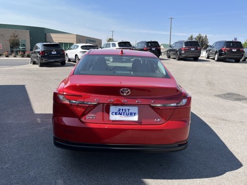Used 2025 Toyota Camry LE image 11