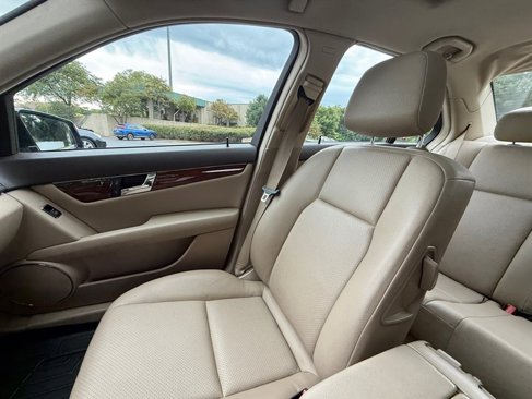 Used 2011 Mercedes-Benz C 300 4MATIC Sedan image 26