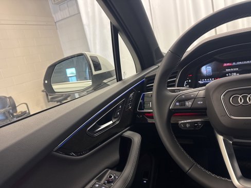 New 2025 Audi Q7 3.0T Premium Plus image 12