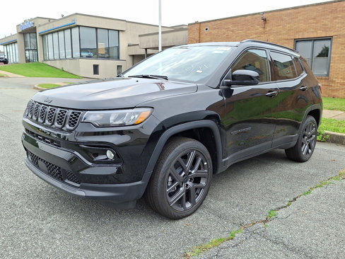 New 2025 Jeep Compass Limited w/ Sun and Sound Group image 3