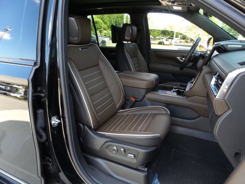 Used 2025 GMC Yukon Denali Ultimate image 22