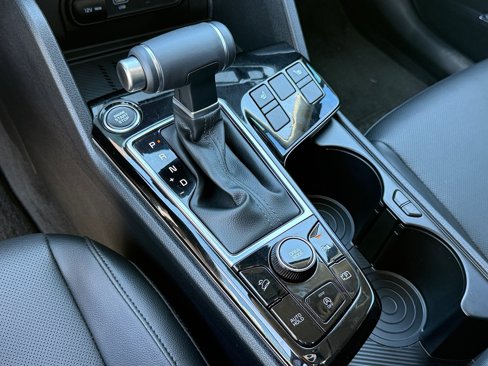 Certified 2025 Kia Sportage SX image 19