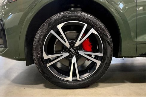 Certified 2025 Audi Q5 2.0T Premium Plus w/ Premium Plus Package image 9