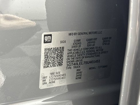 New 2025 GMC Sierra EV Denali image 28