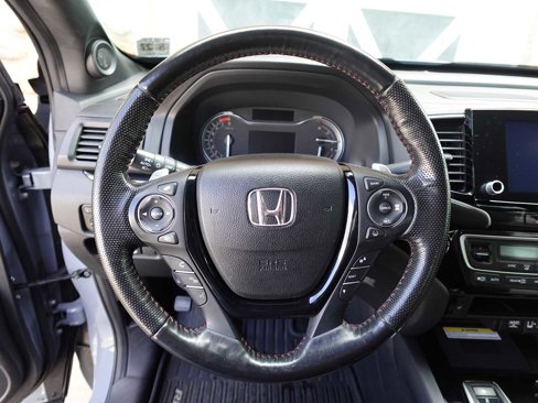 Certified 2022 Honda Ridgeline Black Edition image 16