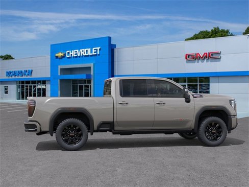 New 2026 GMC Sierra 2500 AT4 image 5