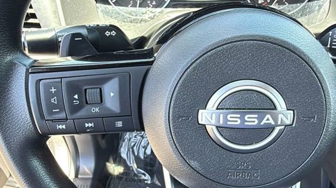 Used 2023 Nissan Rogue SV image 20