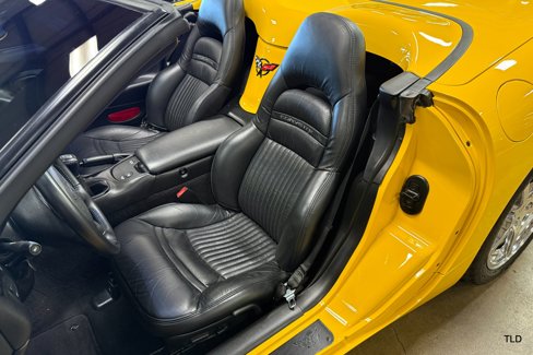 Used 2002 Chevrolet Corvette Convertible w/ Preferred Equipment Group2 image 58