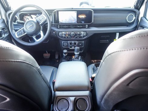 New 2025 Jeep Wrangler Sahara w/ Technology Group image 27