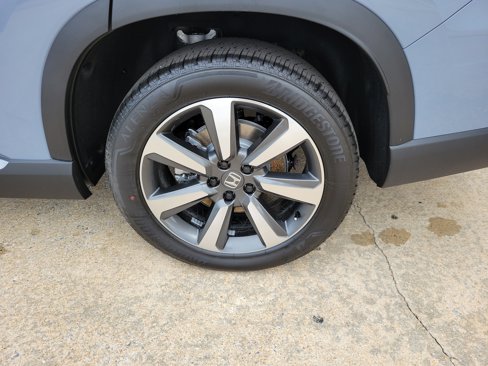 New 2025 Honda Pilot Elite image 8