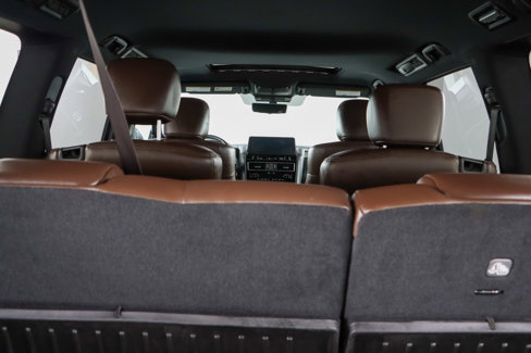 Used 2024 Nissan Armada Platinum w/ Captain's Chairs Package image 33