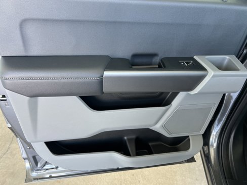 New 2026 Ford F250 4x4 Crew Cab Super Duty image 16
