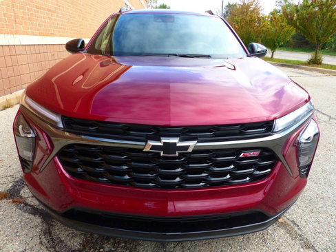 Used 2025 Chevrolet Trax RS w/ Sunroof Package image 12