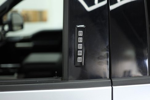 Used 2022 Ford F350 Lariat image 24
