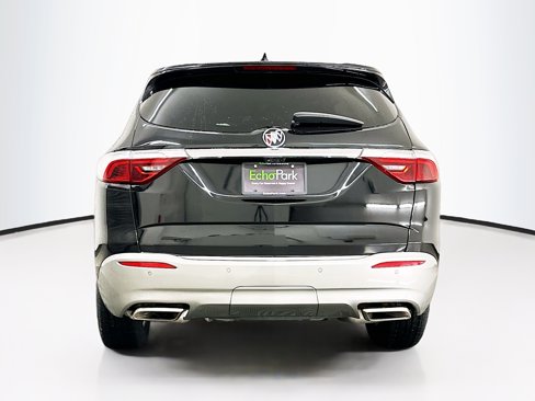 Used 2024 Buick Enclave Premium image 7