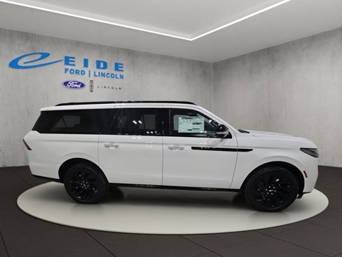 New 2025 Lincoln Navigator L Reserve image 4