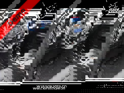 New 2025 Volvo XC40 B5 Core image 18