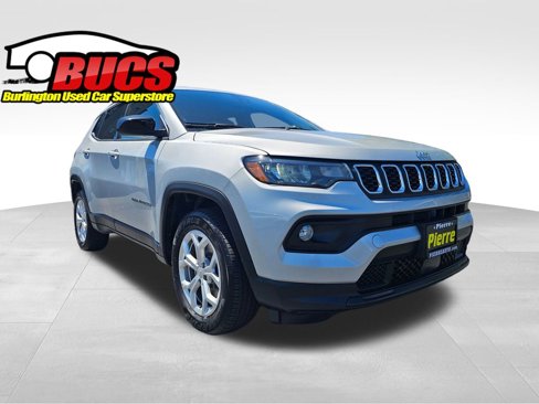 Used 2024 Jeep Compass Latitude image 1