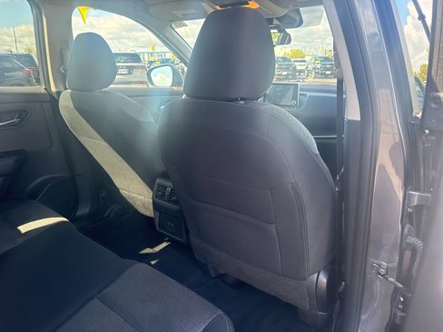 Used 2023 Nissan Rogue SV image 17