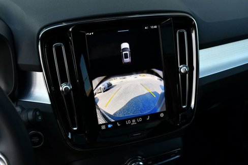 Used 2025 Volvo XC40 B5 Core image 51