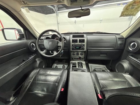Used 2011 Dodge Nitro Heat image 3