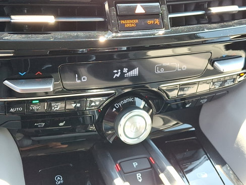Certified 2025 Acura MDX w/ Technology Package image 19