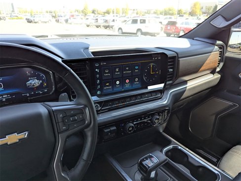 Certified 2024 Chevrolet Silverado 1500 High Country w/ Technology Package image 22