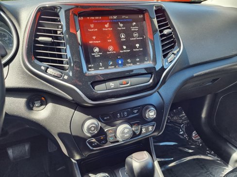 Used 2019 Jeep Cherokee Limited image 25