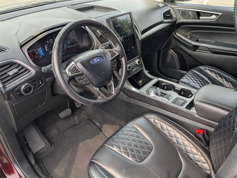 Used 2024 Ford Edge Titanium image 17