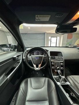 Used 2016 Volvo XC60 T5 Premier w/ Proximity Package image 28