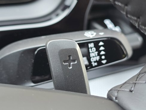 New 2025 Porsche Cayenne S image 26