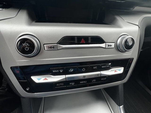 Used 2022 Ford Explorer XLT w/ Equipment Group 202A image 17
