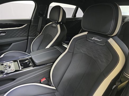 New 2025 Bentley Flying Spur Plug-In Hybrid image 7
