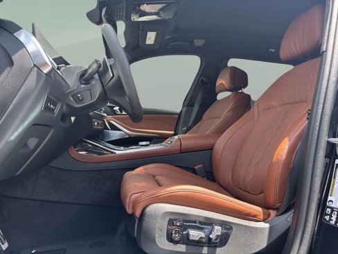 New 2026 BMW X7 M60i image 22