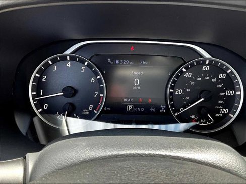 Certified 2025 Nissan Frontier SV image 24