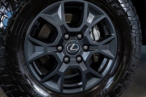 Used 2024 Lexus GX 550 image 10