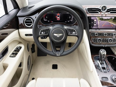 New 2025 Bentley Bentayga image 40