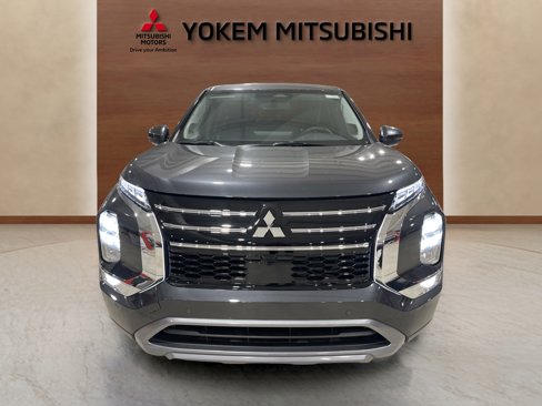 New 2025 Mitsubishi Outlander SE image 7