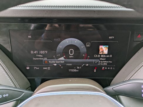 Used 2025 GMC Yukon Elevation image 12