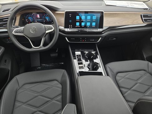 New 2025 Volkswagen Atlas SE image 8