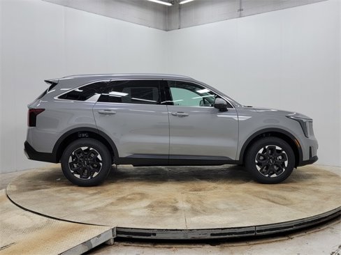 New 2026 Kia Sorento S w/ S Panoramic Sunroof Package image 4