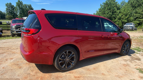 New 2026 Chrysler Pacifica Select image 8