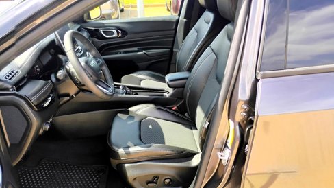 Used 2023 Jeep Compass Latitude w/ Convenience Group image 11