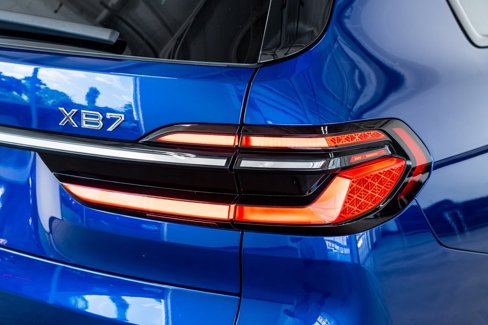 Used 2024 BMW ALPINA XB7 image 32