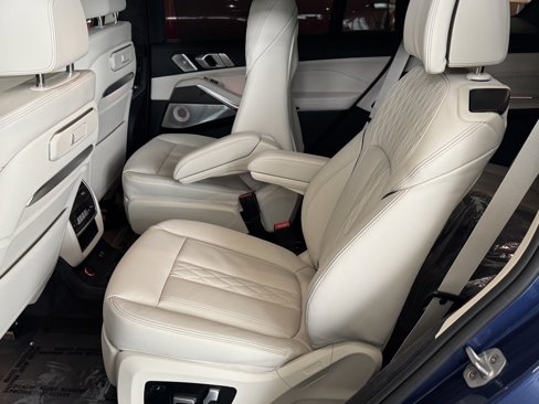 New 2026 BMW ALPINA XB7 image 24