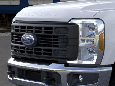 New 2025 Ford F250 XL w/ FX4 Off-Road Package image 17